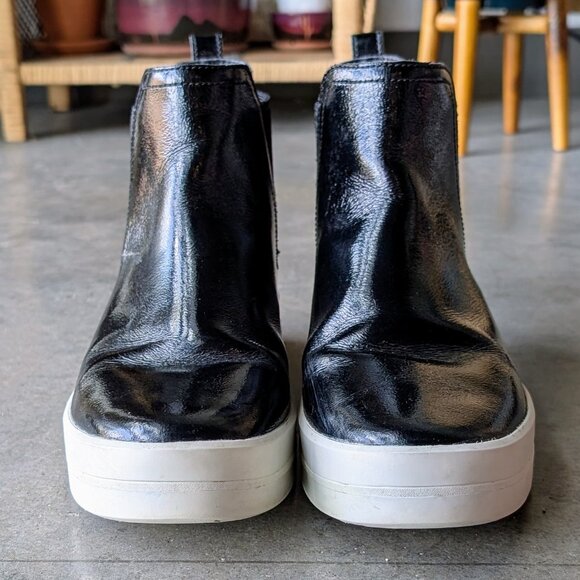 Timberland Black Patent Mayliss Chelsea Ankle Boots size 9.5 - Picture 2 of 8